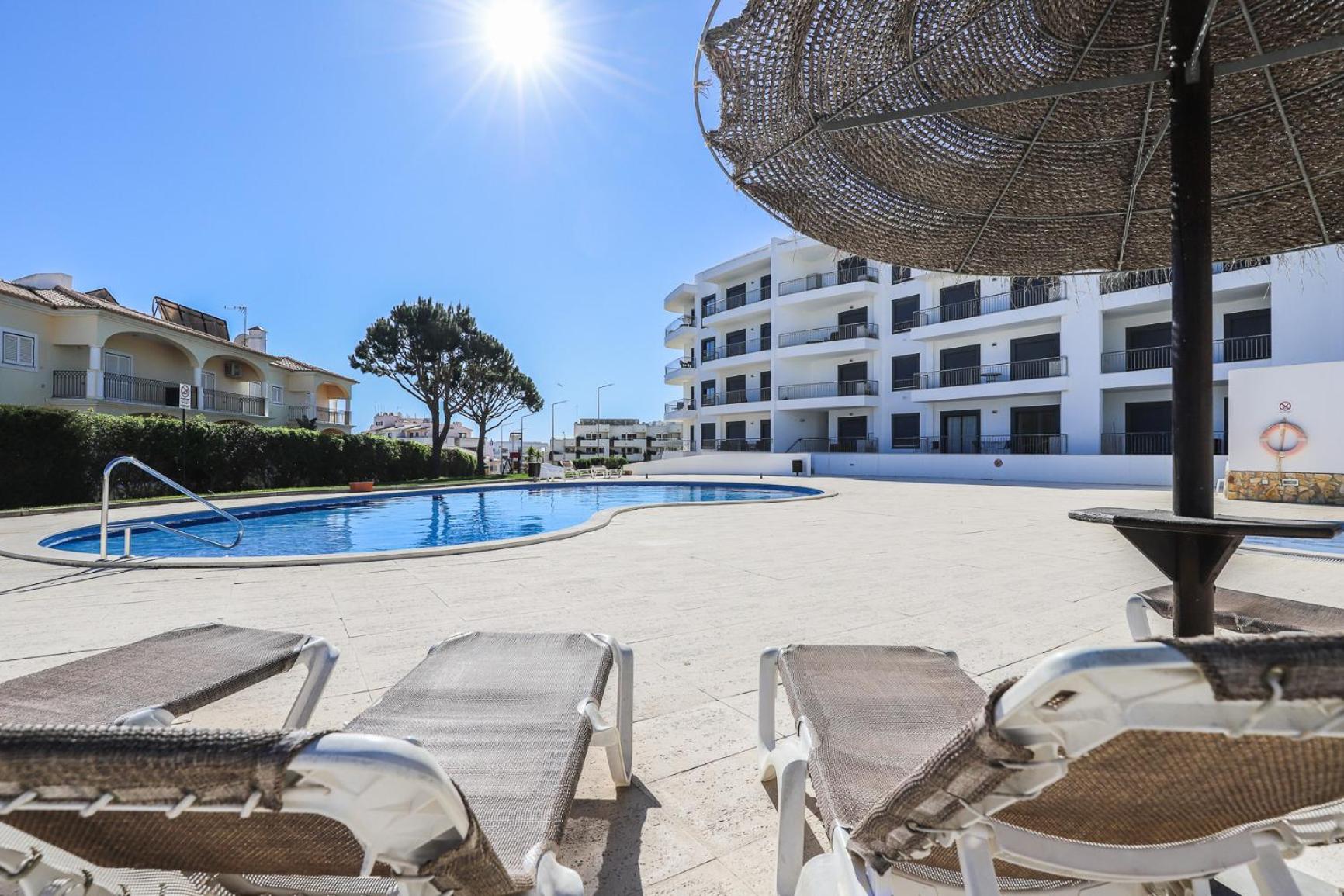 Charming Flat 10 Min Walk To Beach Daire Albufeira Dış mekan fotoğraf