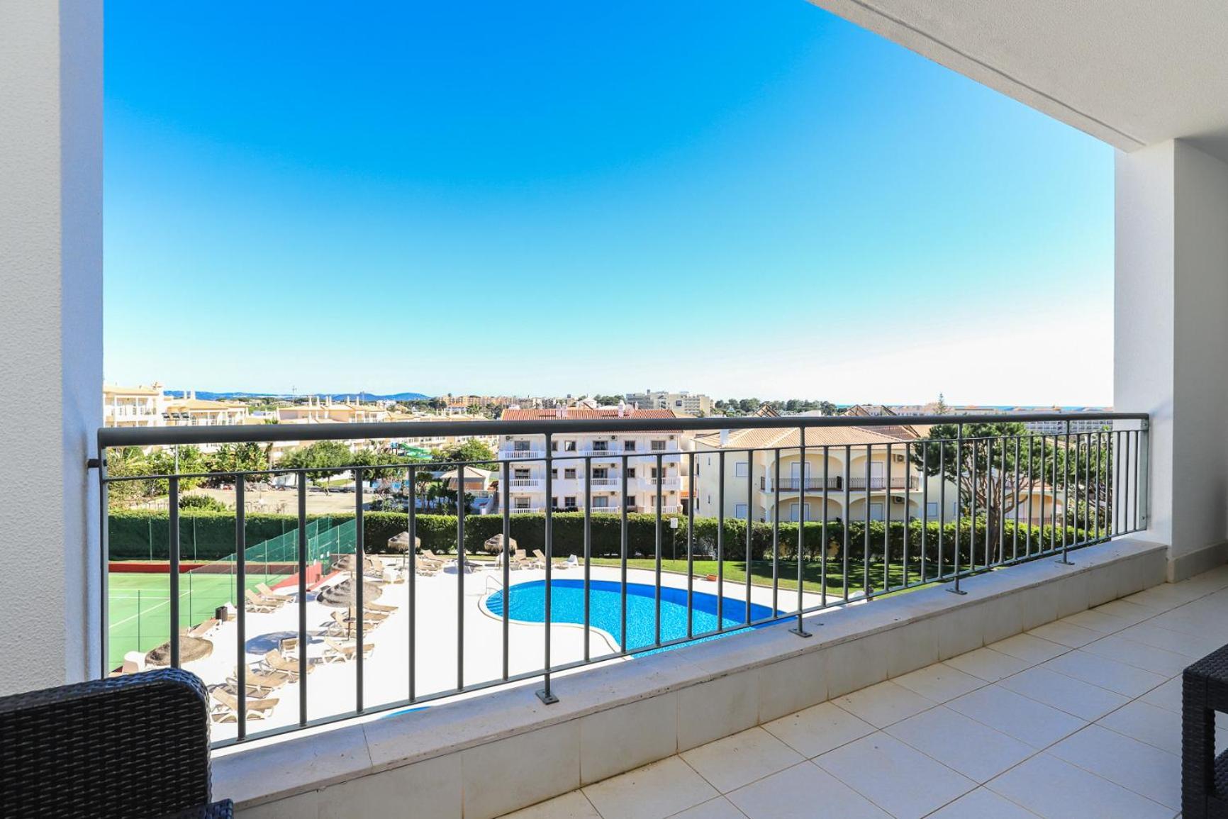 Charming Flat 10 Min Walk To Beach Daire Albufeira Dış mekan fotoğraf